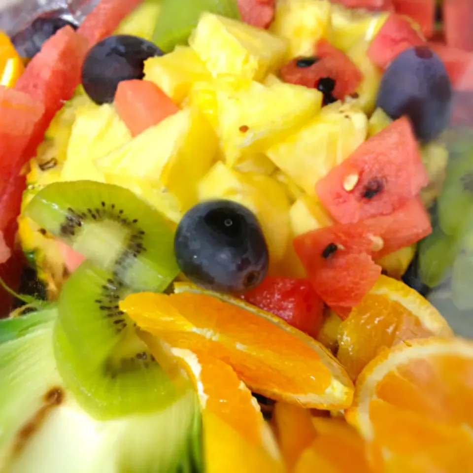 Breakfast fruit tray To the Moon And Back Catering|lauren shannonさん