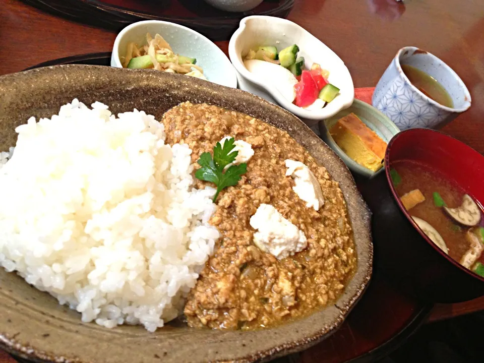 momi風とうふ入りキーマカレー@cafe紅(小伝馬町)|塩豚骨さん