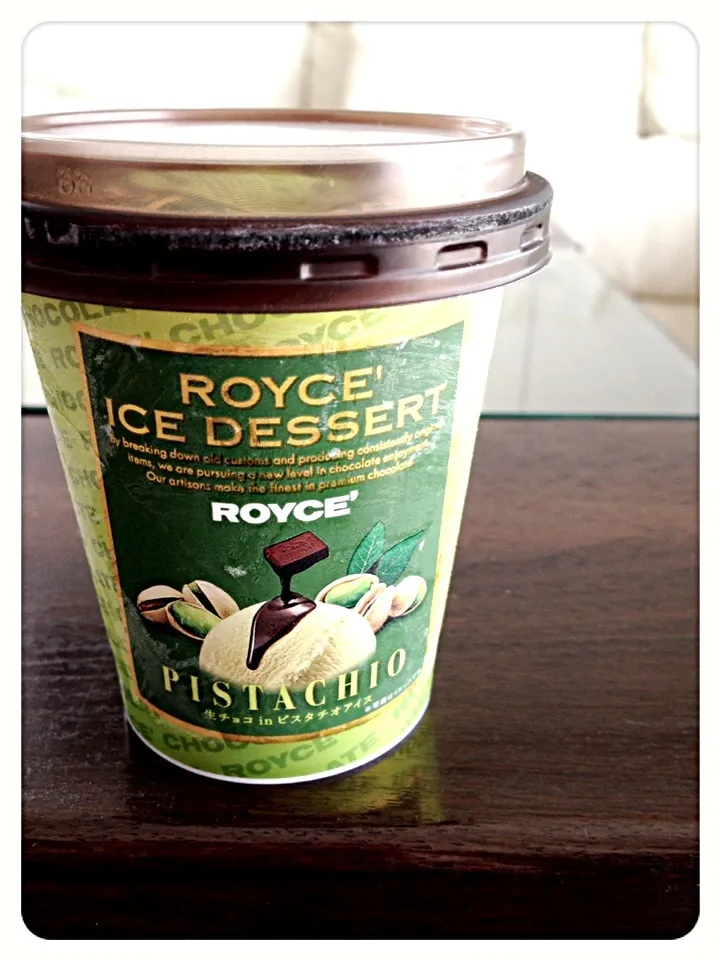 ROYCE’ PISTACHIO ICE💙|いくえさん