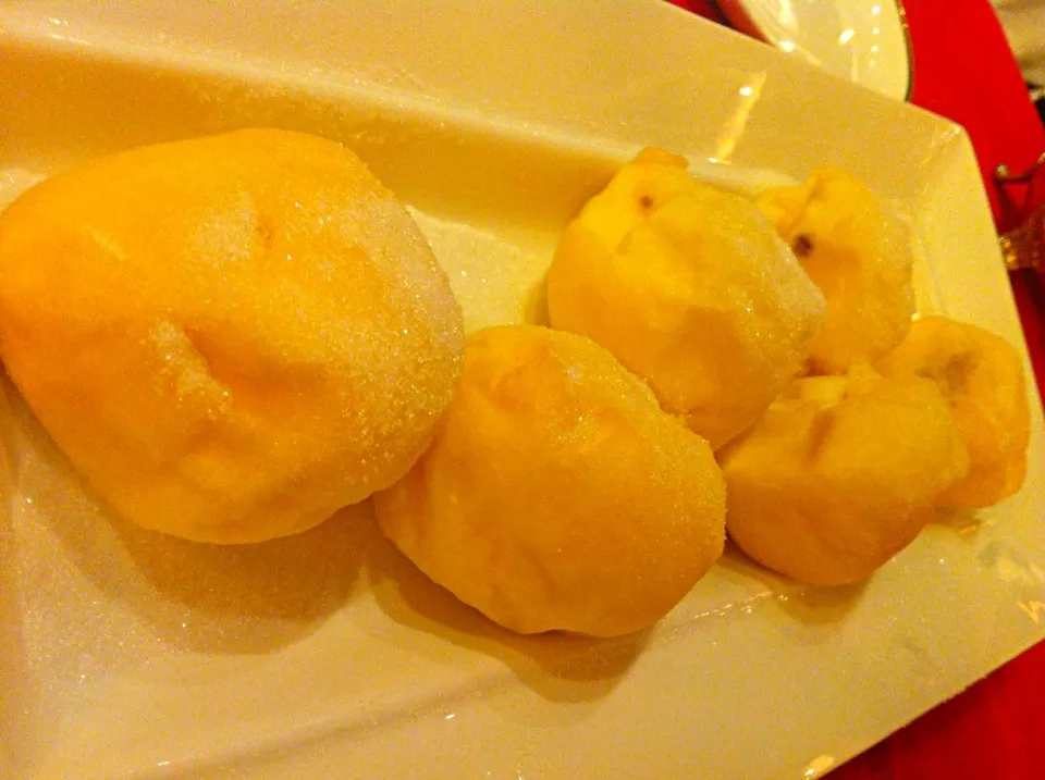 Snapdishの料理写真:Soufflé balls with red bean paste & banana filing|skyblueさん