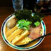 Snapdishの料理写真:大田区雪が谷大塚にある『らぁめん葉月』このラーメンもまた、実に食べたくなるラーメンである。|Shigeru Kawamuraさん