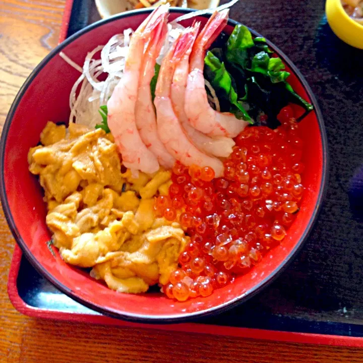 三色丼|イｓＡなさん