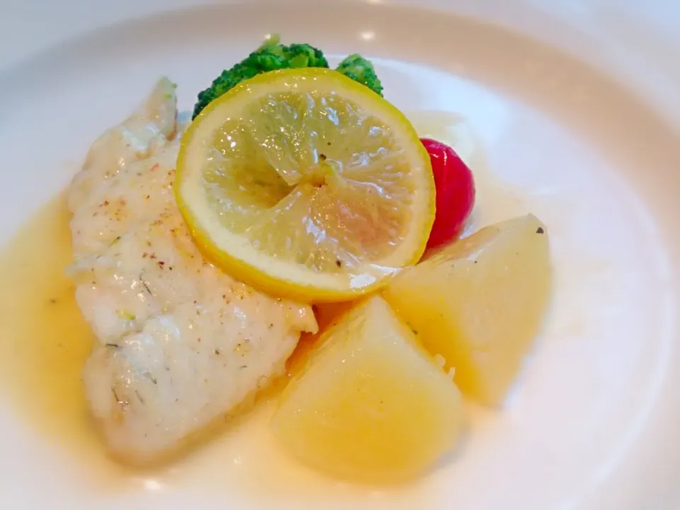 Snapdishの料理写真:Serafina NEWYORK ランチ フルコース🍴メインのお魚料理|うららさん