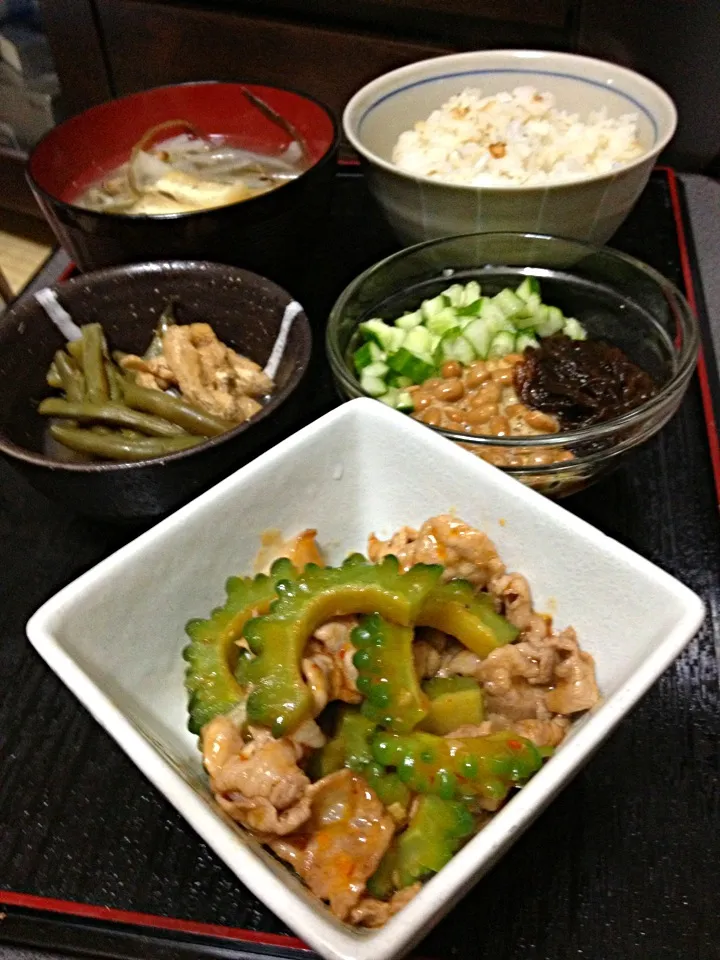 晩ごはん  豚肉とゴーヤの豆板醤炒め|ぽんたさん