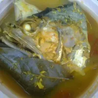 Snapdishの料理写真:Sup Kepala Ikan|nadia farhaniさん