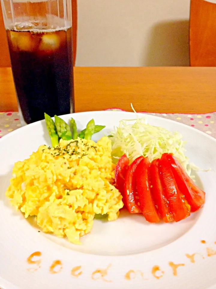 ふわふわスクランブルエッグで、朝食♪( ´▽｀)|ハルさん