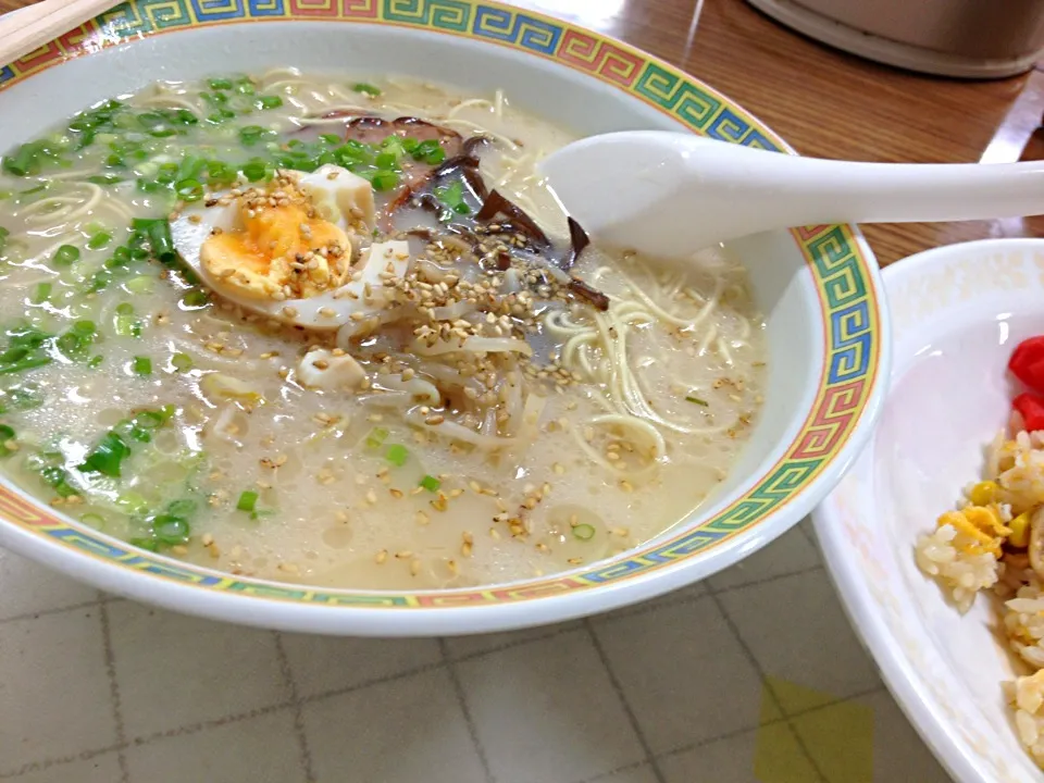 社食。ラーメン、チャーハン。|osayanさん