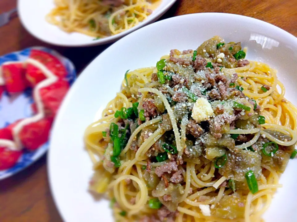 【本日の家ランチ】焼き茄子と挽肉の冷製パスタ。(ﾟдﾟ)ｳﾏｰ|JTKさん