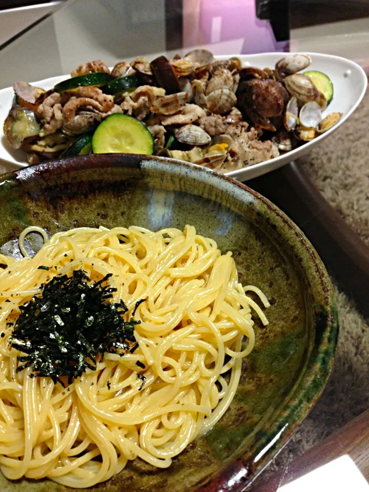 うにクリームパスタ、豚肉、ズッキーニ、あさりの蒸し炒め|やっちゃんさん