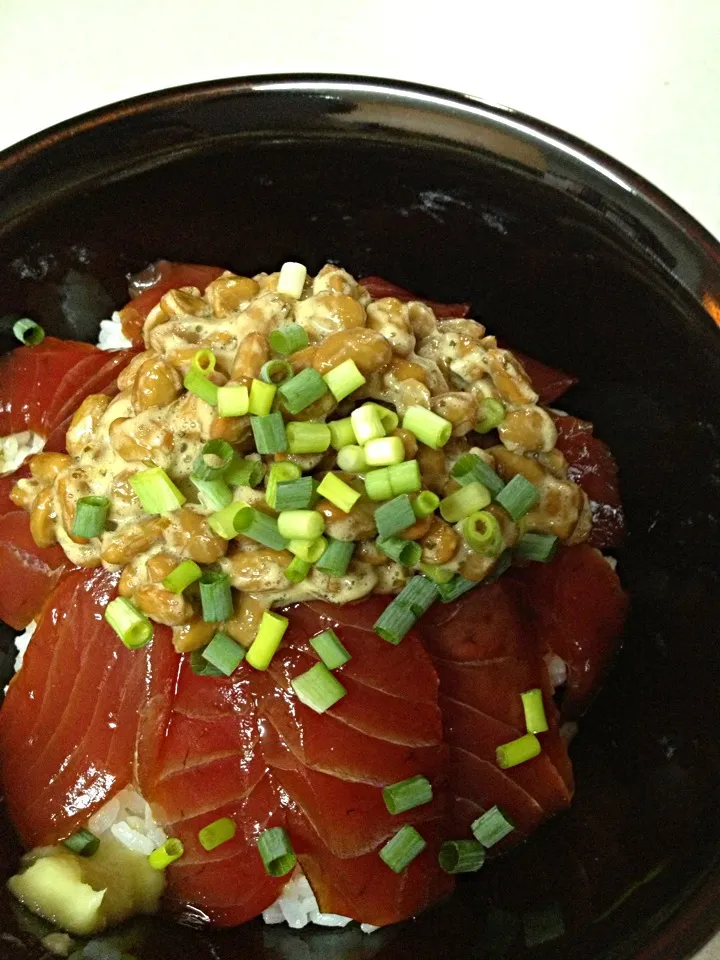 マグロ丼ならぬカツオ丼（笑）お兄ちゃん用ディナー♥|sachiさん