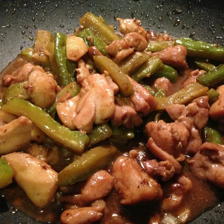 Stir-fried bitter melon with chicken|Karen Yongさん