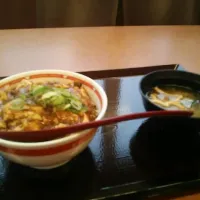 Snapdishの料理写真:麻婆丼|Kentarou Nishimuraさん