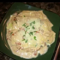 Tuscan pasta with tomato-basil cream