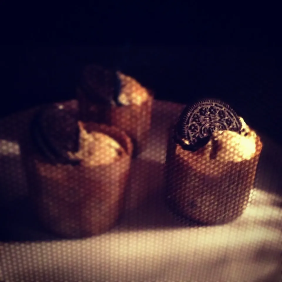 Oreo muffin baking in oven|nori.co.jpさん