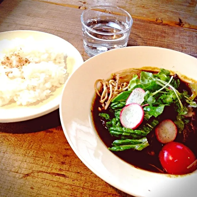 野菜たっぷり牛すじカレー|ぬんさん