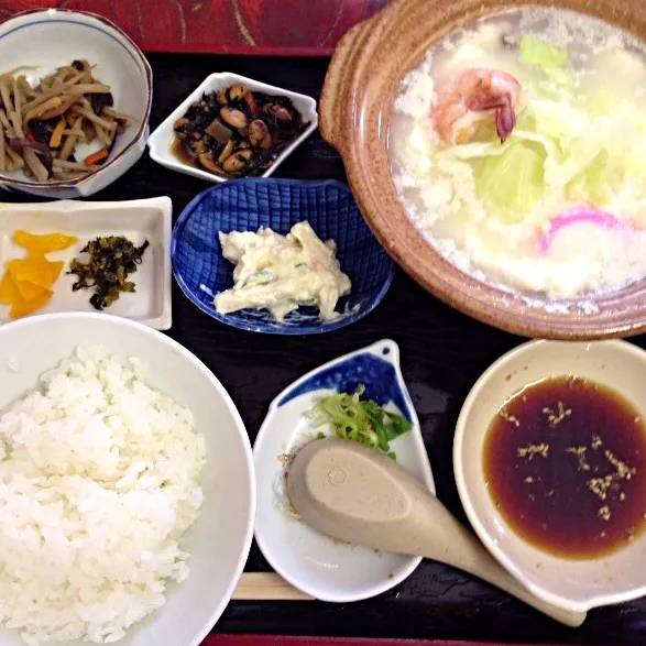 嬉野で温泉湯豆腐定食|タカハシ ミカさん