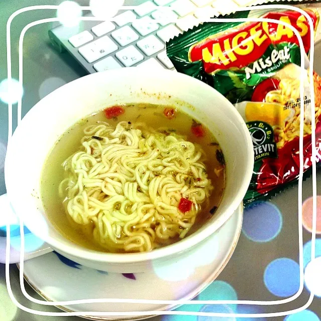 Mug instant noodle (mi gelas )|yuliaさん