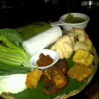 Snapdishの料理写真:nasi timbel khas indonesia|josephine agnes yarisさん