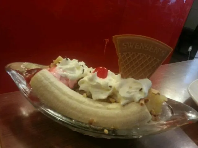 banana split..
anyone?? sweetie..|yessaさん