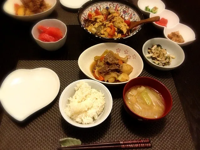 肉じゃが、トマタマ定食|ochihekoさん