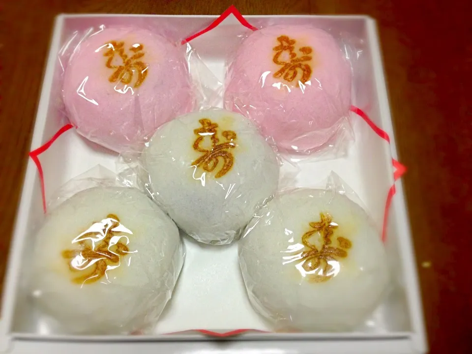 紅白饅頭|まからいとさん