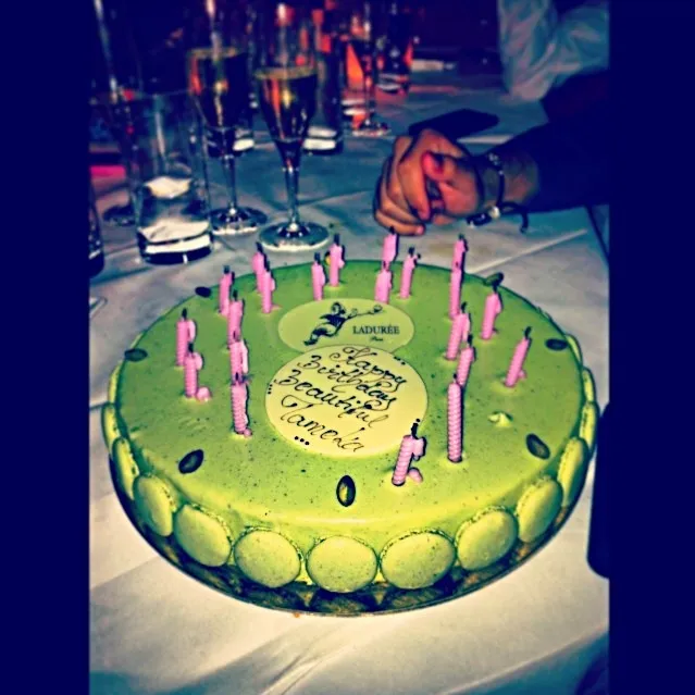 Snapdishの料理写真:My Pistachio Macaroon Birthday Cake|Tameka Alexandraさん