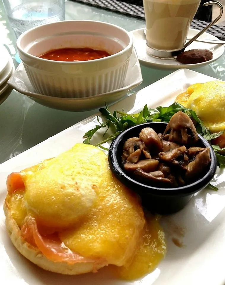 Snapdishの料理写真:eggs royale @ Privé, Keppel Bay, Singapore|Mei Meiさん