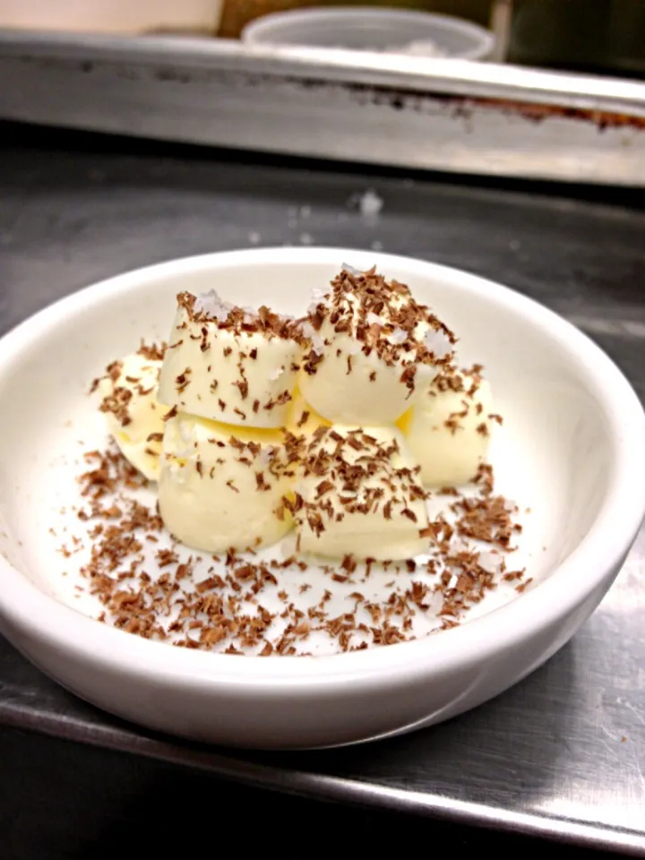 Smoked butter, sea salt, chocolate|andrew franciscoさん