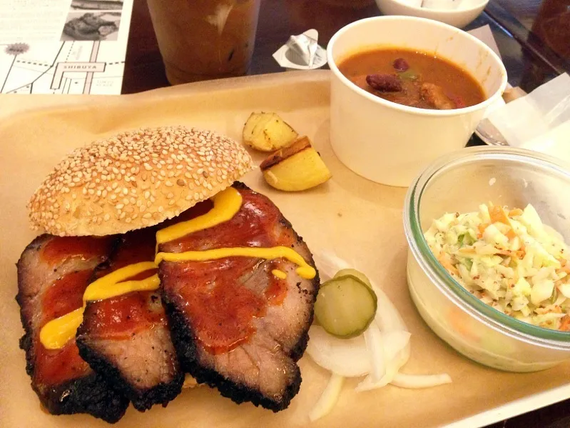 Beef Brisket Sandwich, Coleslaw and chilli|chan mitsuさん