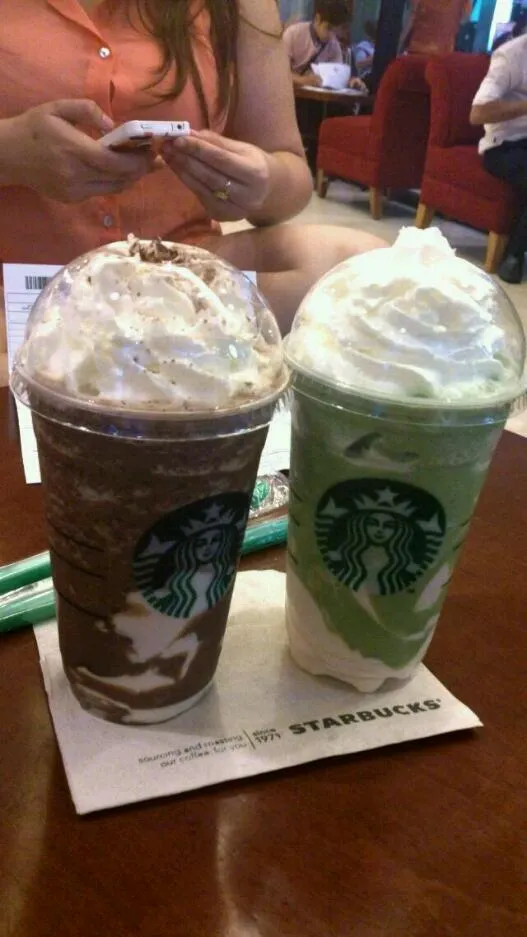 Snapdishの料理写真:Dark Mocha white Choc pudding Frapp & Green tea white choc pudding Frapp|pimonpakさん