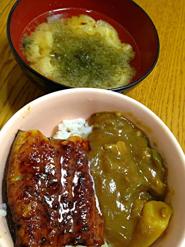 うなカレー丼＆トロロ昆布の味噌汁|ゆりっちょんさん