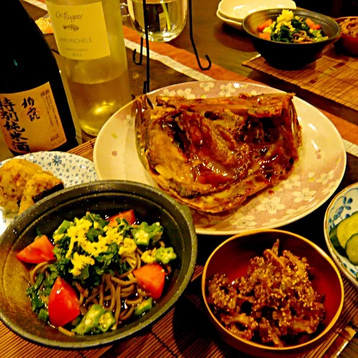 マグロのカブト煮、モロヘイヤとオクラのネバネバ蕎麦、ゴーヤの甘酢絡め、松茸ご飯のおにぎり、きゅうりのぬか漬け|masakoさん