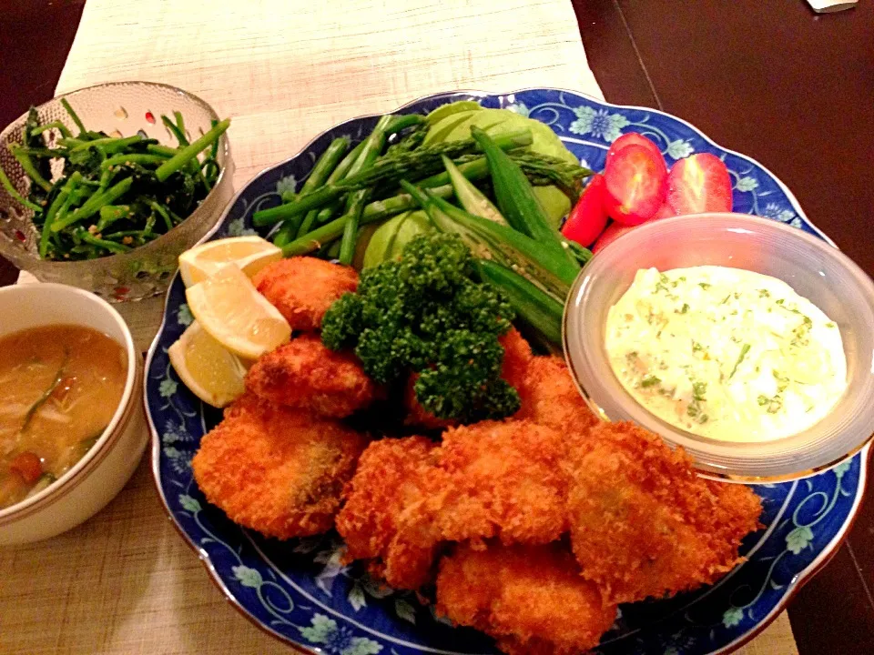 Snapdishの料理写真:チキンカツとサーモンタルタル☆|HANAEさん