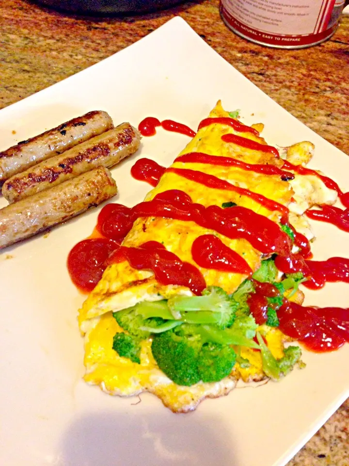 Broccoli omelette and lean turkey sausages|krista parkerさん