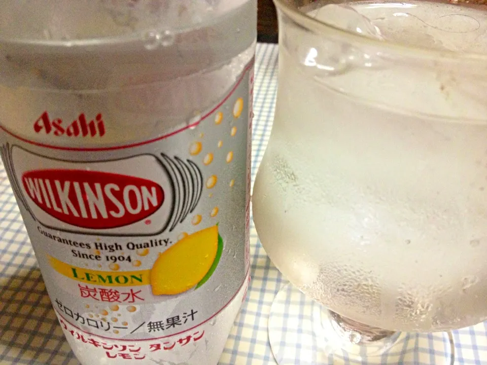 ウィルキンソン タンサンレモンで、焼酎割り|sakumaさん