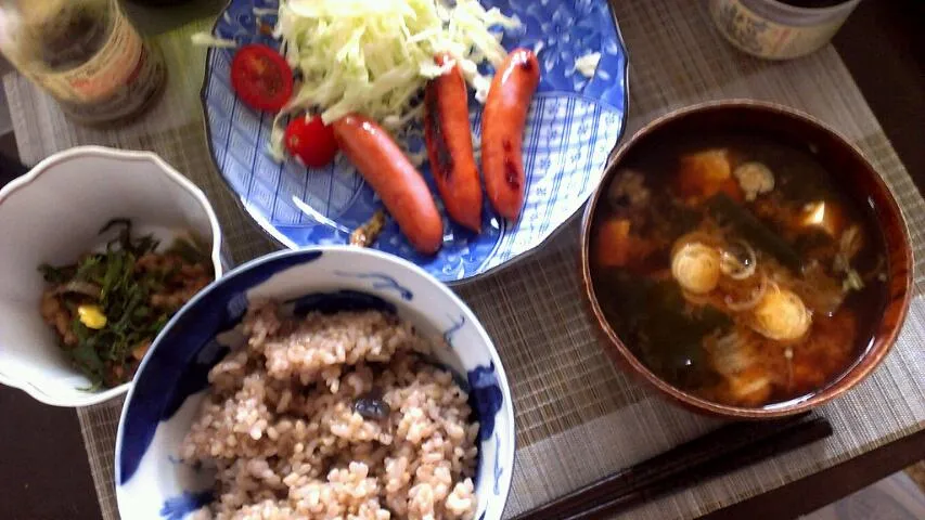 ウィンナーソーセージ&納豆&豆腐の味噌汁|まぐろさん