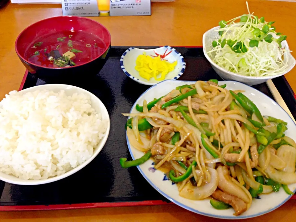 青椒肉絲定食！激ウマ！|みそぎさん