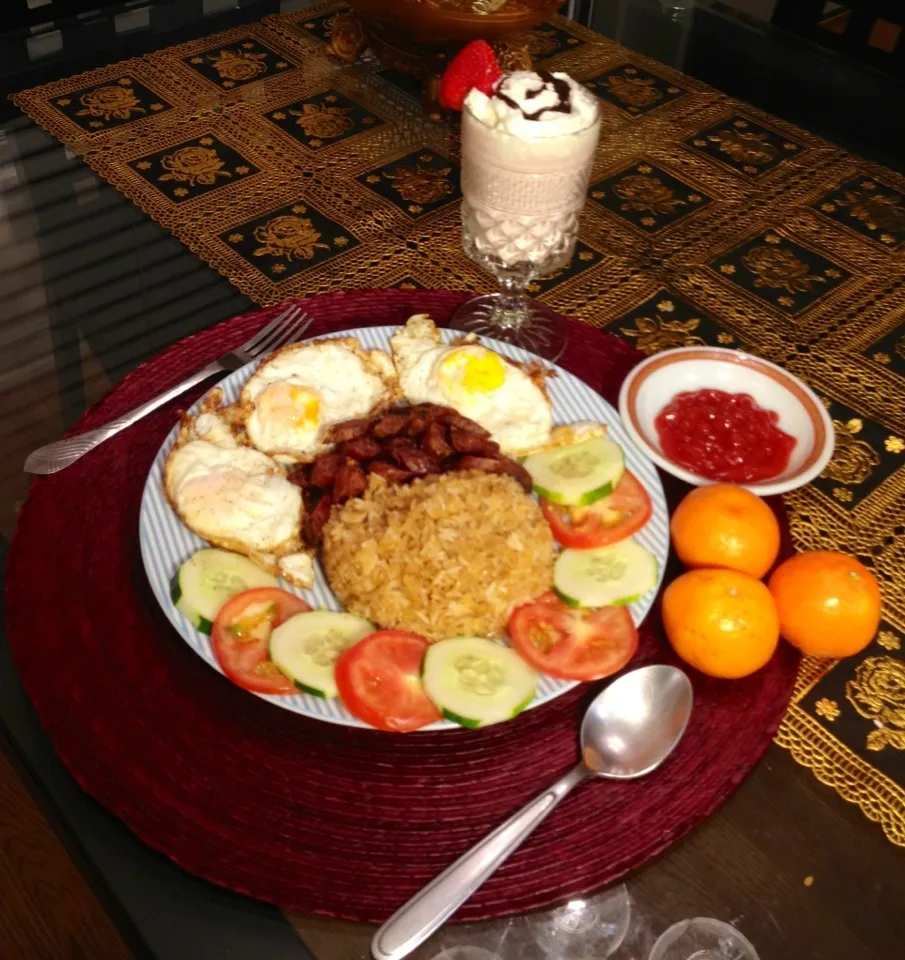 Egg, sausage, and fried rice with vegetables strawberry smoothie !!! :)|tam hoさん