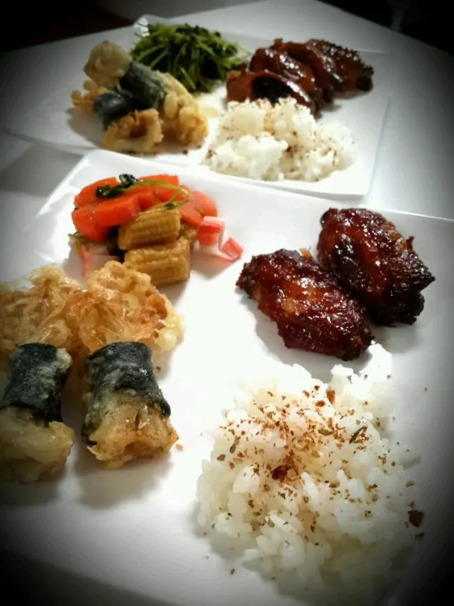 [Chinese Dinner] Kids - Enoki Tempura, Tomato Sauce Grill Chicken Wings, Vegetable. Adult - Enoki Tempura, Chinese Sambal Balacan Vegetable, Thai MaePranom Swee|keikeilimさん