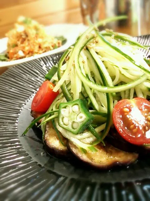 焼き茄子と生野菜のお浸し|徳之島トトロンヌさん