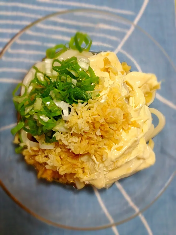 冷たいおうどん・湯葉と天かすのっけ|あくびさん