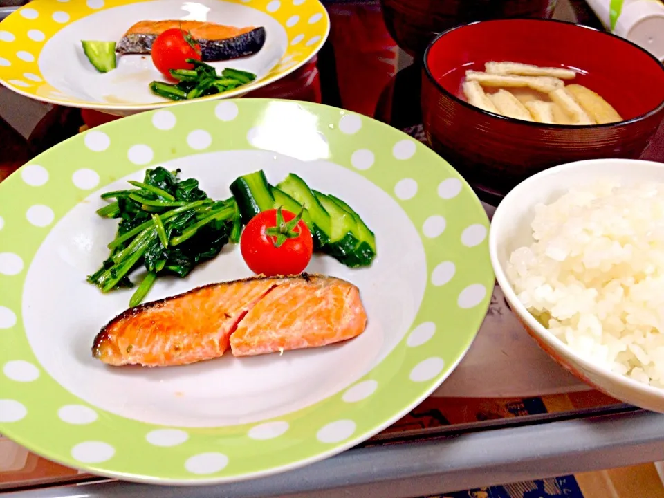 焼鮭で朝ごはん*|ひかるんさん