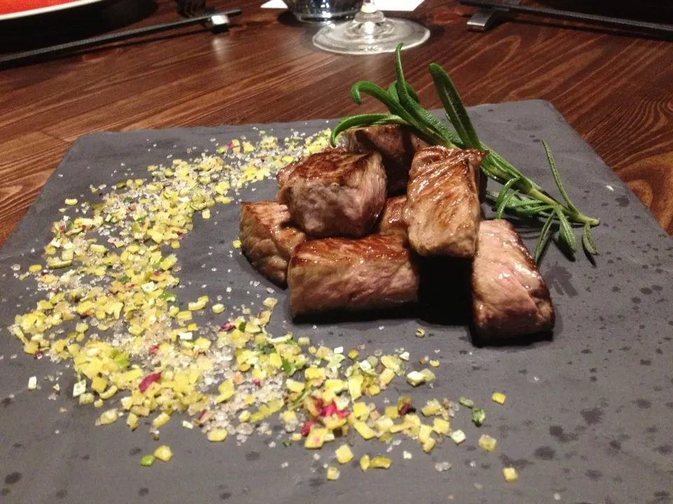 Truffle oiled pan Wagyu grade 9 with lemon peel n sea salt|paul tanさん