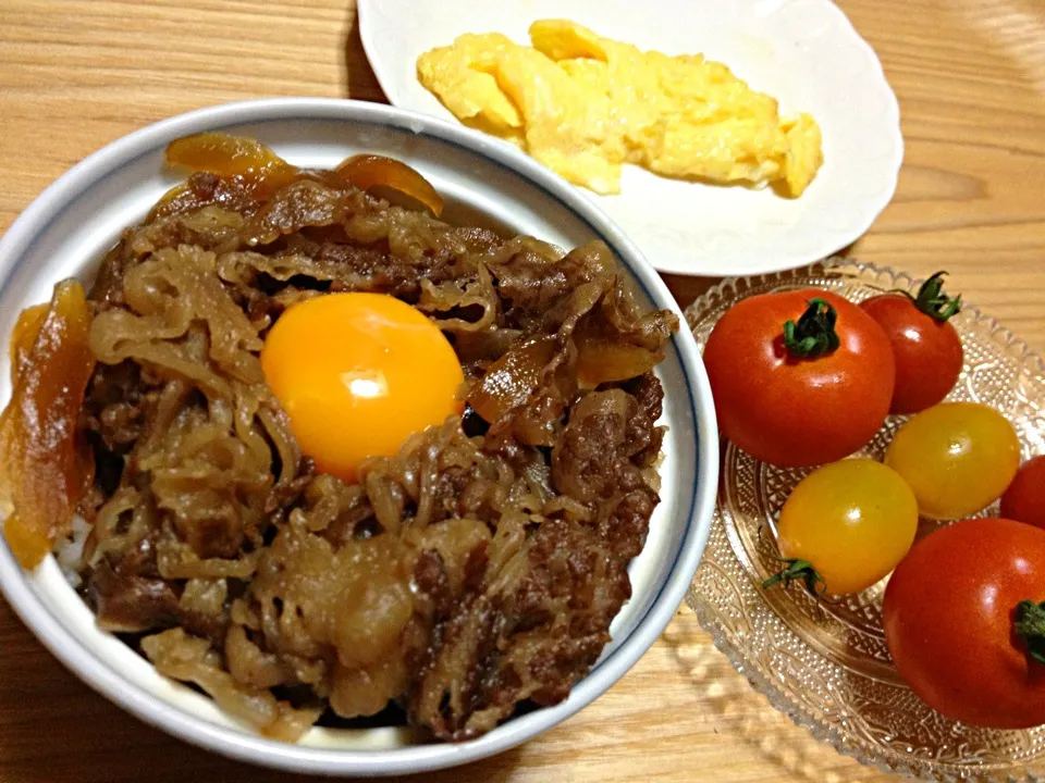 伊賀牛丼、名張のトマト、名張の卵オムレツ|離乳食完了期 1歳さん