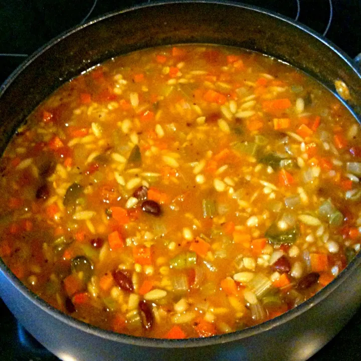 Italian Vegetables Soup 👌|Leena Sihapanyaさん