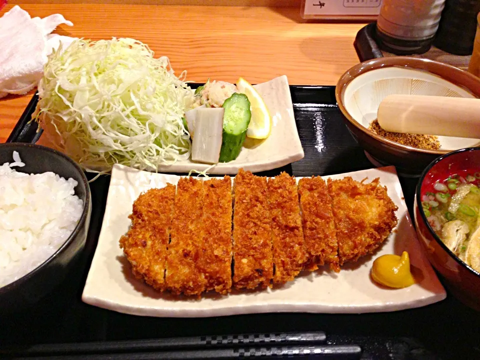 極みロースカツ定食@万年(鶯谷)|塩豚骨さん