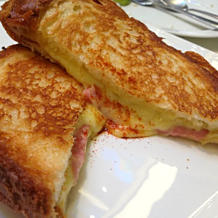 grilled ham & cheese sandwich|Cloudy Gさん