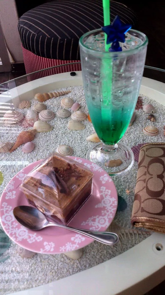 Blue Ocean italian soda & Choco coffee mousse|pimonpakさん