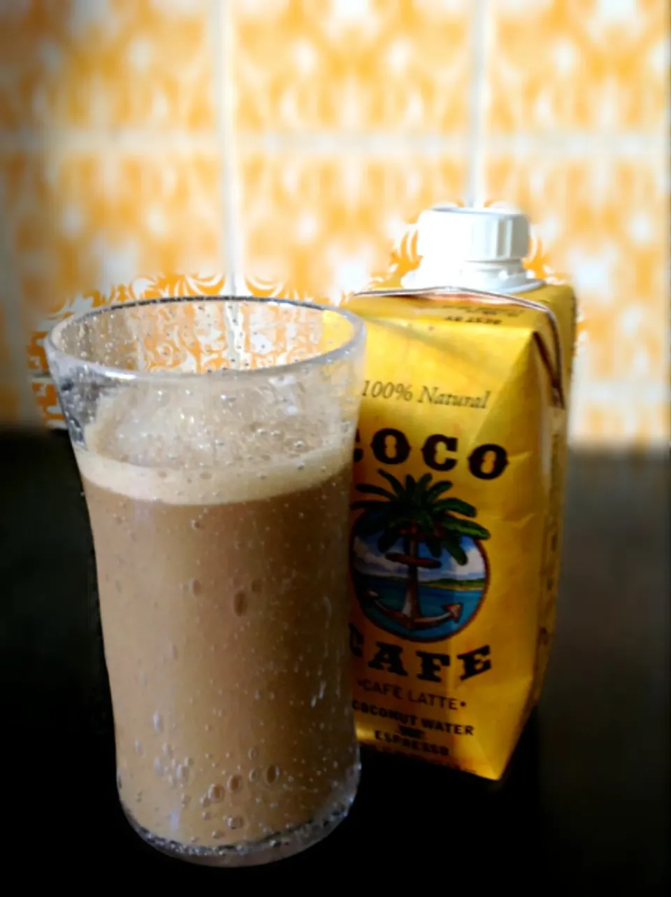 Snapdishの料理写真:Coconut water Iced coffee 知る人ぞ知る水分補給に良いココナッツウォーターで作ったアイスコーヒー、美味しい！|ずきみくさん