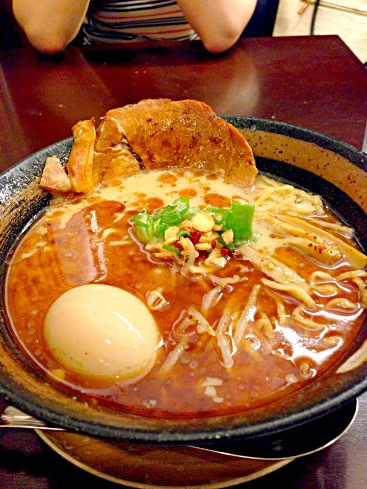 Snapdishの料理写真:とんこつラーメン|ひよこ饅頭さん